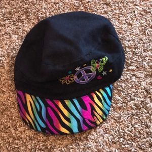 🆕 rainbow peace sign hat